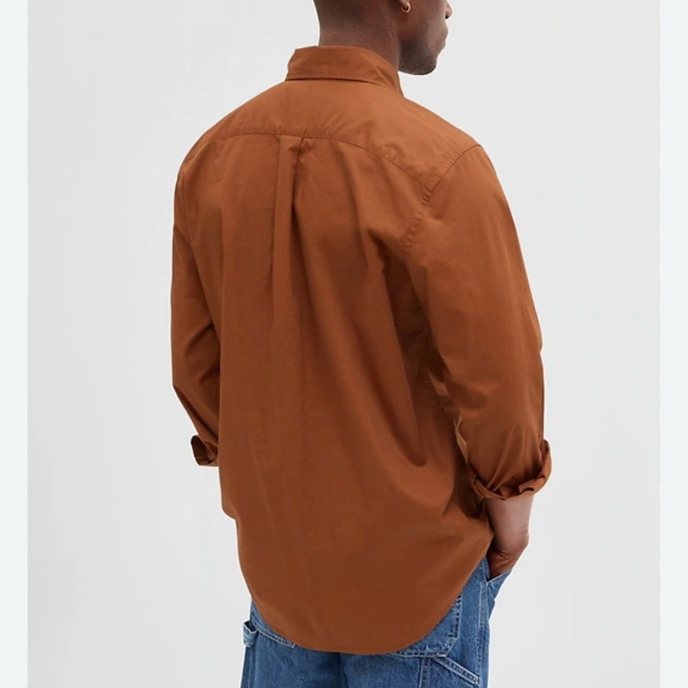 Men’s Eddie Bauer Single Pocket Relaxed Fit button down shirt